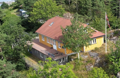 Arendal House | 8 person holiday home in Eydehavn
