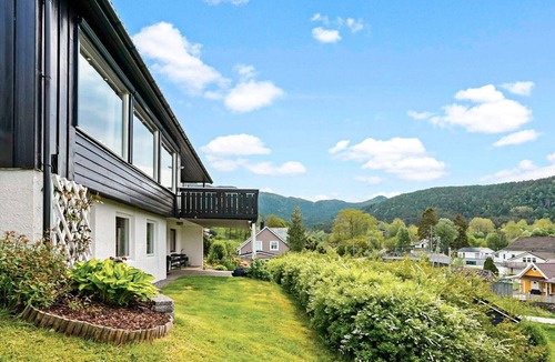 Stavang House | 8 person holiday home in Stavang