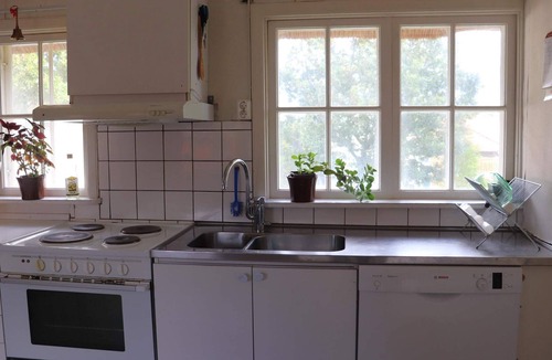 Apelviken House | 8 person holiday home in VARBERG