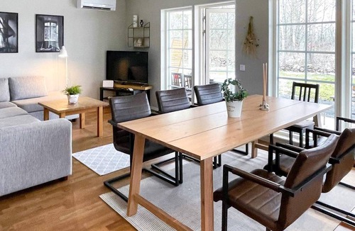 Kopingsvik House | 80 m² House ∙ 2 bedrooms ∙ 4 guests