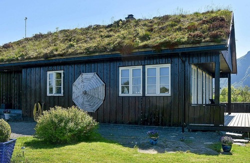 Gjengstoa House | 9 person holiday home in Farstad-By Traum