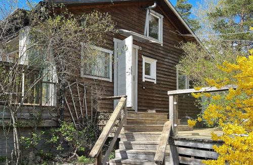 Flemingsberg House | 9 person holiday home in HUDDINGE
