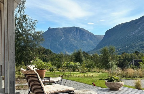 Reed House | A calm Norwegian home for nature-led stays.
