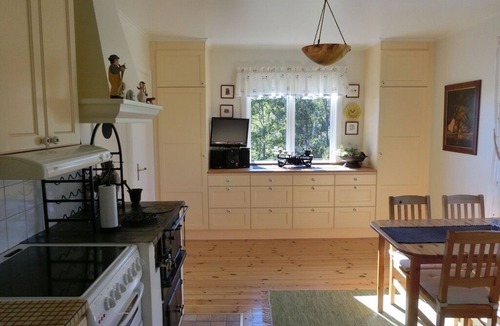 Atvidaberg Municipality Cabin | A lovely cottage on Lake Vindommen - it has everything to make your holiday fun!