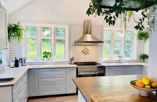 Vara House | A luxurious, relaxing country retreat dating back to 1840—newly renovated!