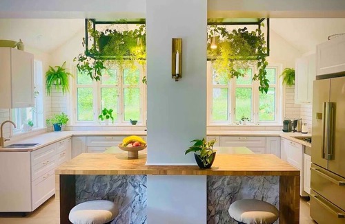 Vara House | A luxurious, relaxing country retreat dating back to 1840—newly renovated!