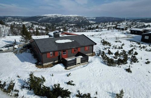 Sor-Aurdal House | A mountain cabin near hiking trails and ski slopes