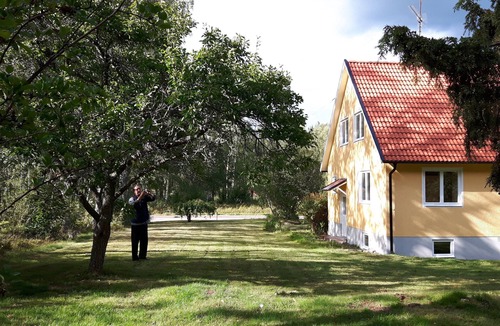 Froseke House | A newly renovated cottage for max 6 people 150m from the lake.