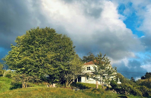 Alversund House | A seaside country house near Bergen