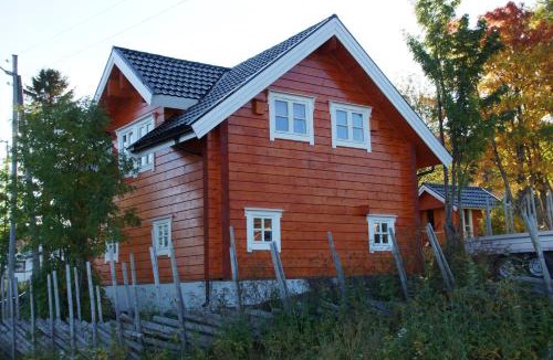 Lyngen Apartment | Aaroybukt Guesthouse