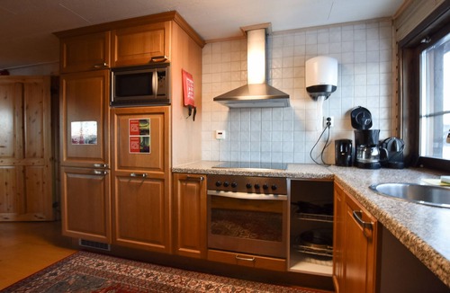 Abisko Hotel | Abisko Guesthouse & Activities