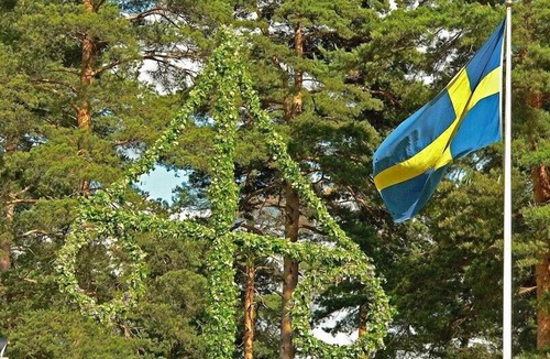 Tibro House | Absolute single-use! Also ideal for families. In the middle of the woods. Only 1.5 km to the SEE