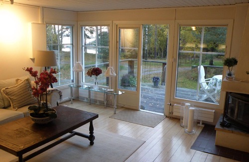 Stenungsund House | Adorable house in a fantastic nature by the sea