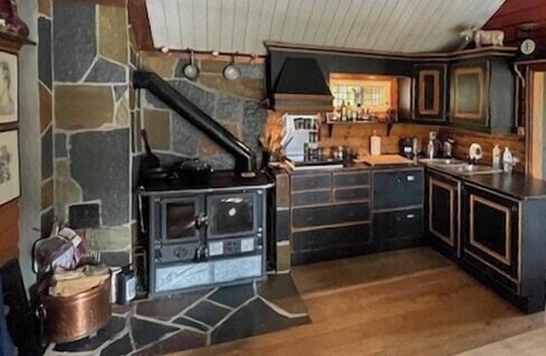 Sor-Aurdal House | Adventure cabin with canoe, bike & hikes