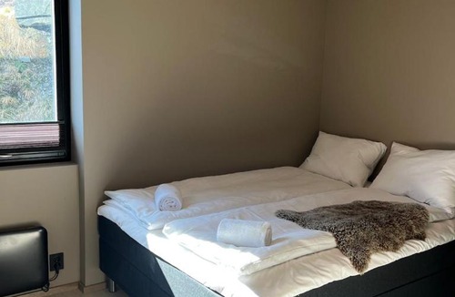 Skulestad Apartment | Affordable Luxury Apartment - River Views - Resort