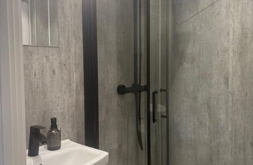Voss Apartment | Affordable Luxury Apt - Hotel Vibe - Heart of Voss