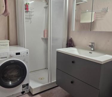 Alta Apartment | Airport Central Apartment