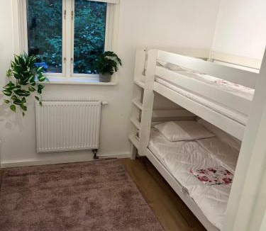 Farjestaden Apartment | Algutsrumsro Stuga på Öland