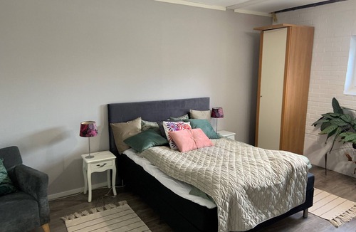 Loderup Bed & Breakfast | Alingsgård B&B - Spabad, bastu, gym, behandlingar & padelbana