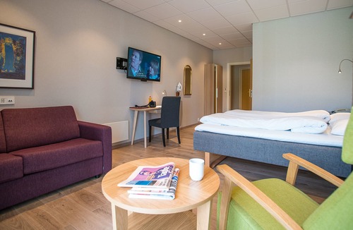 Leirvik Hotel | Almaas Hotell Stord