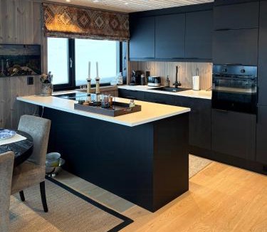 Skeikampen House | Alpine Cabin 5 Metres From Ski Slope In Kvitfjell