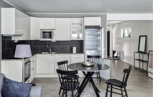 Saffle Municipality Apartment | Amazing Apartment In Säffle With Lake View
