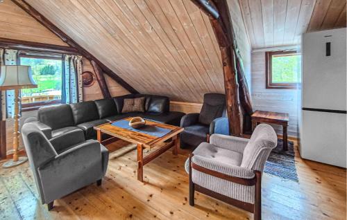 Tjørhom Apartment | Amazing Apartment In Tjørhom With Sauna