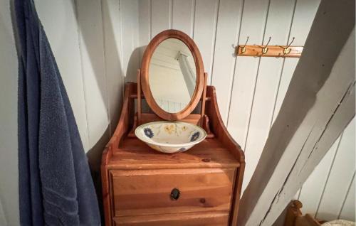 Valer Apartment | Amazing Apartment In Braskereidfoss With Wifi