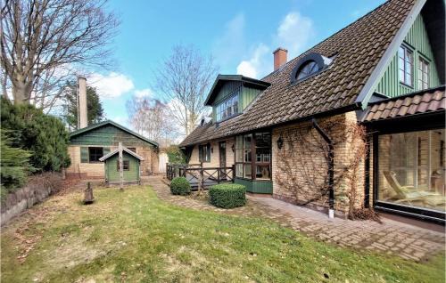 Asljunga House | Amazing Home In Åsljunga With Kitchen