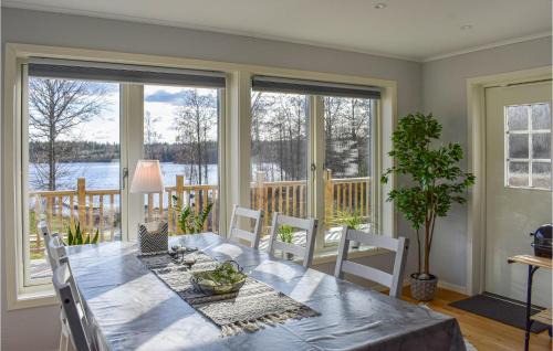 Tvetaryd House | Amazing Home In Backaryd With Wifi