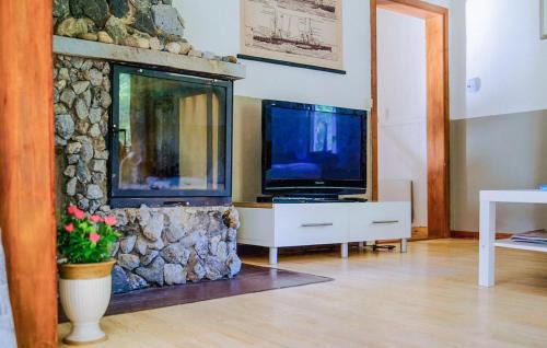 Bjartra House | Amazing Home In Bjärtrå With Sauna