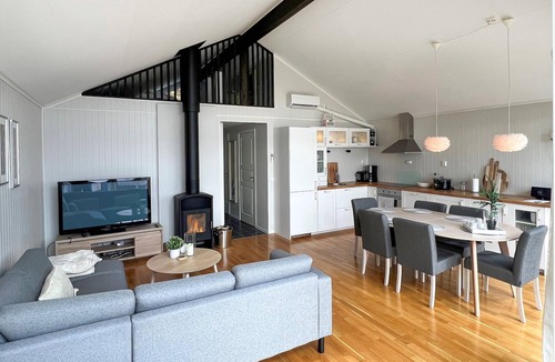 Bjugn House | Amazing home in Bjugn with WiFi