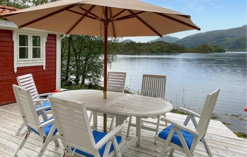 Ulsteinvik House | Amazing Home In Eiksund With Kitchen