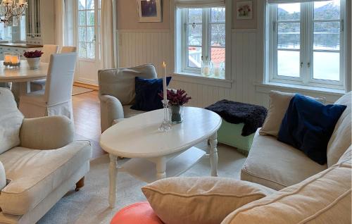 Ulsteinvik House | Amazing Home In Eiksund With Kitchen