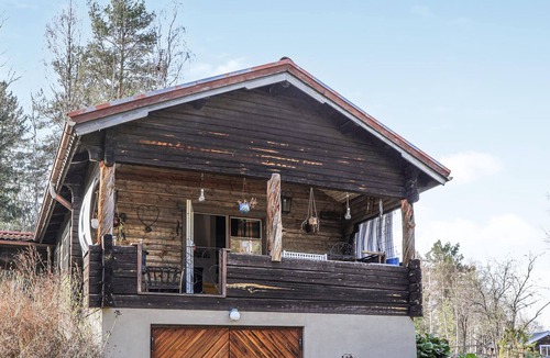 Enviken House | Amazing home in Enviken with lake view