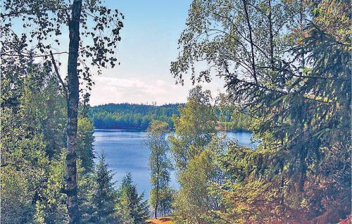 Vathult House | Amazing Home In Gislaved With Lake View