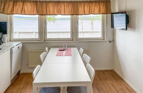 Grythyttan House | Amazing home in Grythyttan with house sea view