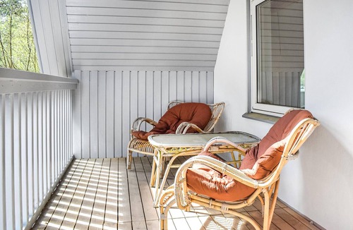 Ljunghusen House | Amazing home in Höllviken with WiFi