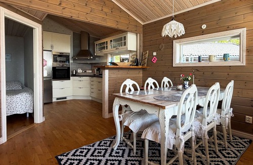 Kil House | Amazing home in Kil with lake view