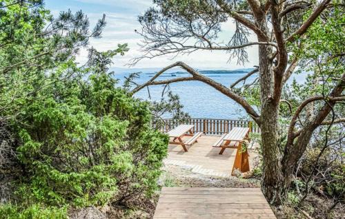 Hervik House | Amazing Home In Liarvåg With Sauna