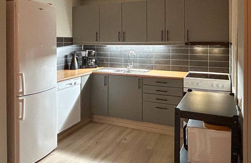 Hervik House | Amazing home in Liarvåg with sauna