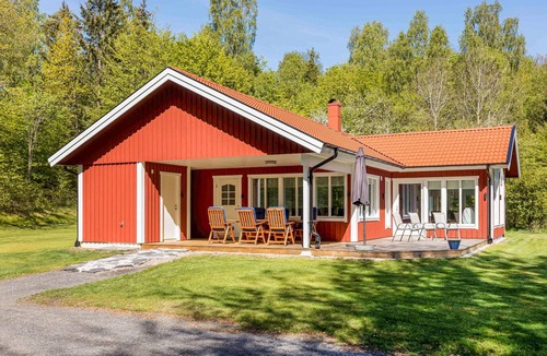 Stavsjo House | Amazing home in Lidhult with sauna