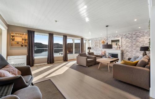Lyngdal House | Amazing Home In Lyngdal