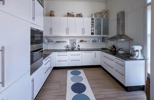Lyngdal House | Amazing home in Lyngdal with WiFi