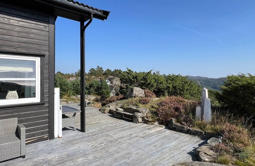 Lyngdal House | Amazing home in Lyngdal with WiFi