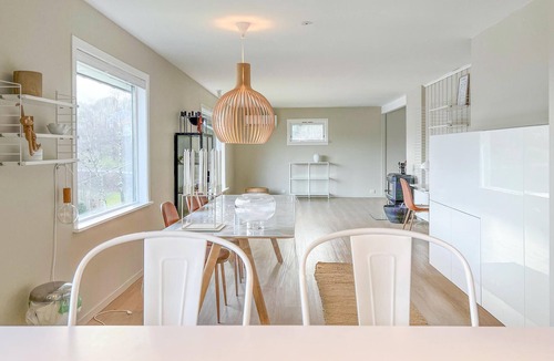 Lyngdal House | Amazing home in Lyngdal with house sea view