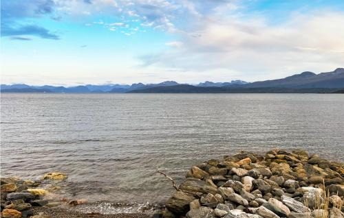 Midsund House | Amazing Home In Midsund With Wifi