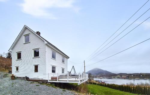 Vindafjord House | Amazing Home In Nedre Vats With House Sea View