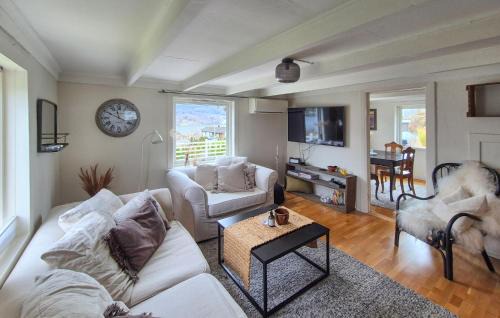 Vindafjord House | Amazing Home In Nedre Vats With House Sea View