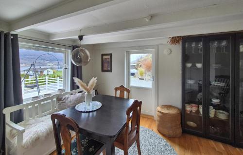 Vindafjord House | Amazing Home In Nedre Vats With House Sea View